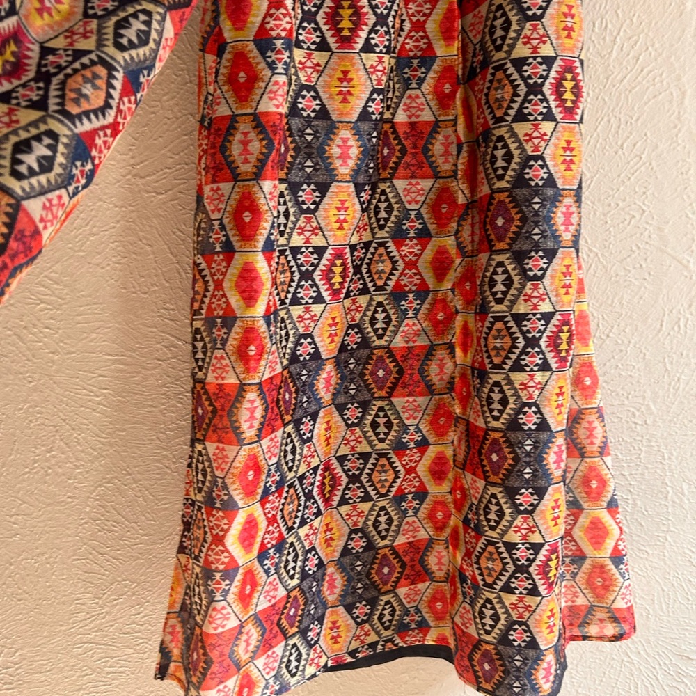 Boutique Aztec boho print culotte wide leg pants size Large - Picture 3 of 8